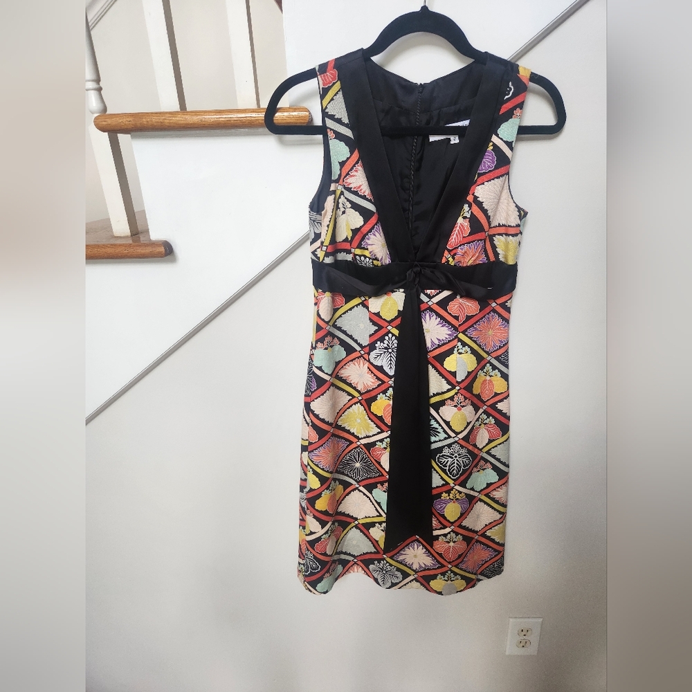 Trina Turk Pink and Black Sleeveless V-Neck Sheath Mini Dress